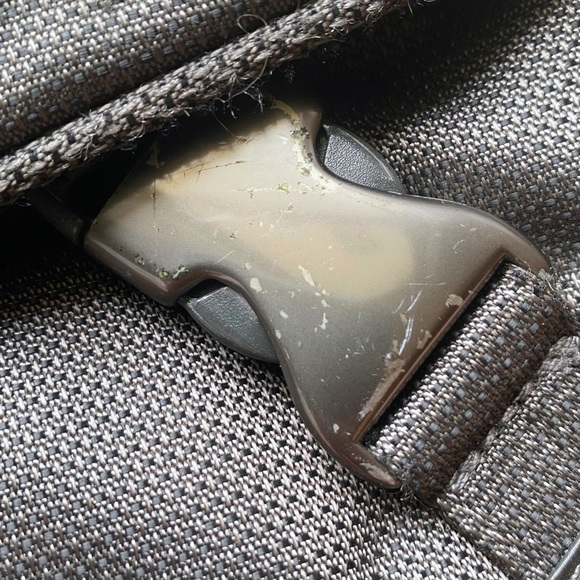 Tumi Tech Messenger Bag - Picture 6 of 6